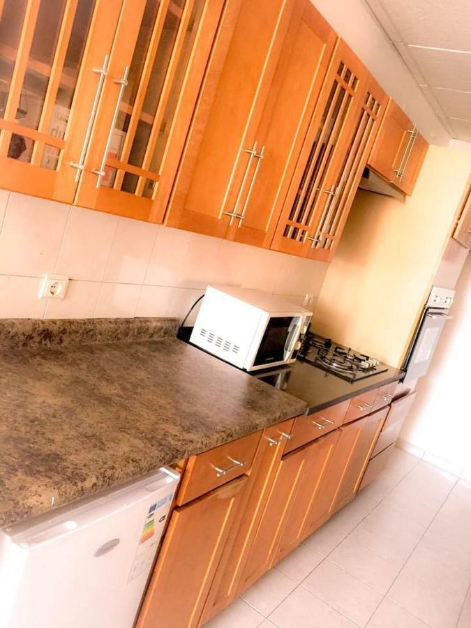 Fully Equipped 3-Bedroom Apt In Downtown Praia Exteriör bild